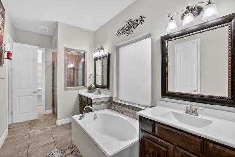 510 Garden Avenue Euless TX 76039