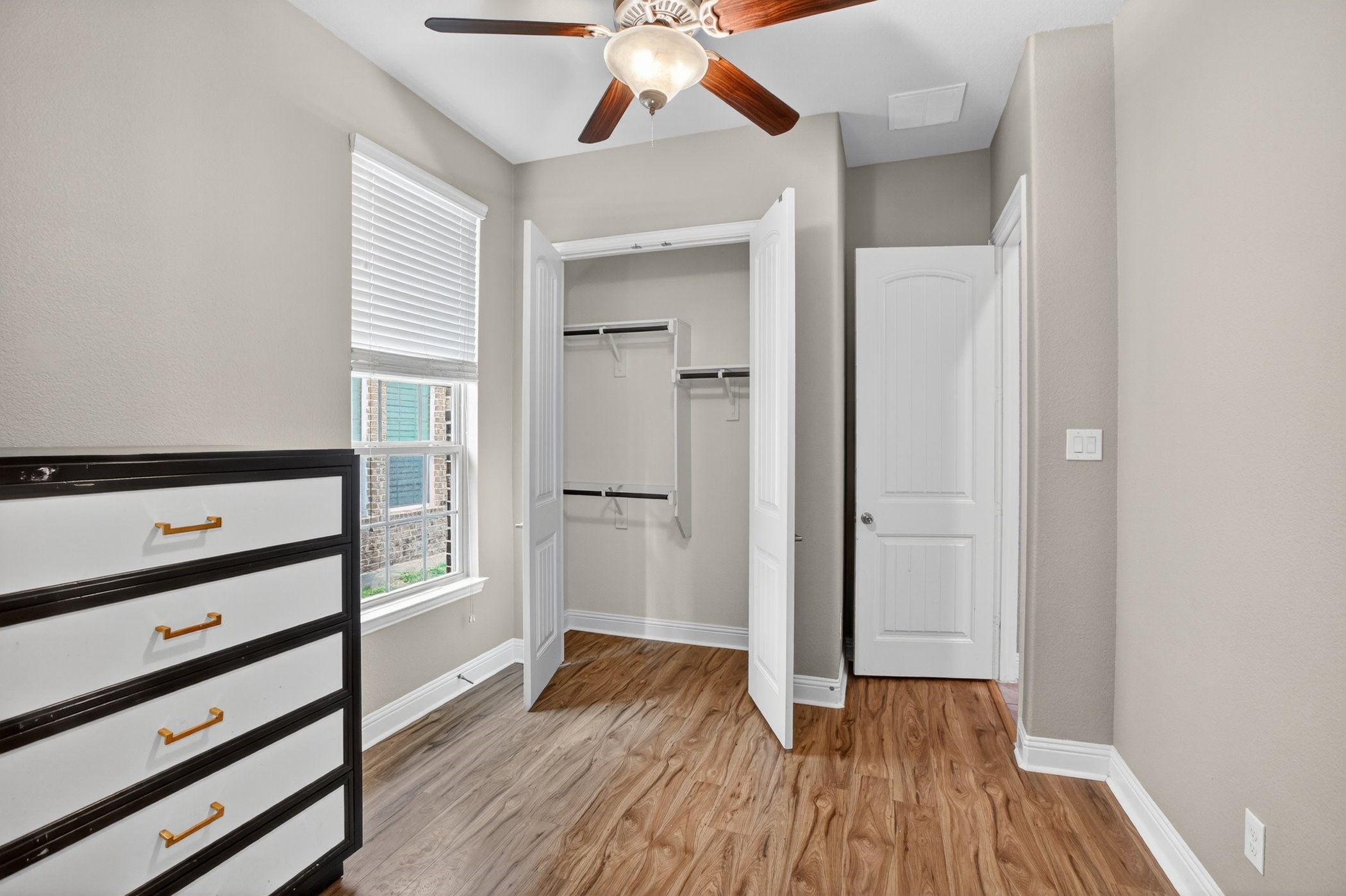 510 Garden Avenue Euless TX 76039