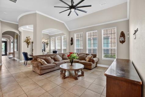 510 Garden Avenue Euless TX 76039