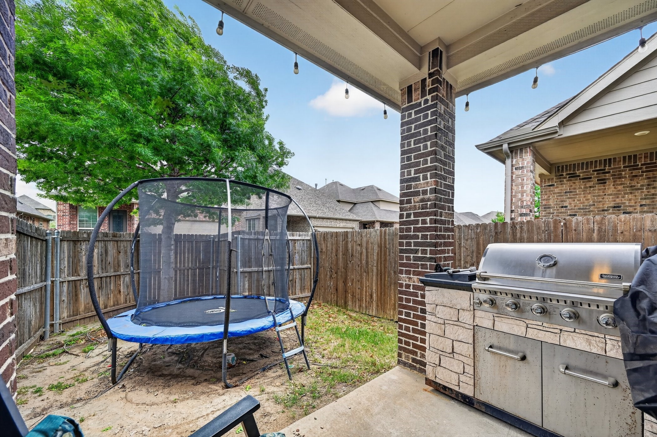 510 Garden Avenue Euless TX 76039