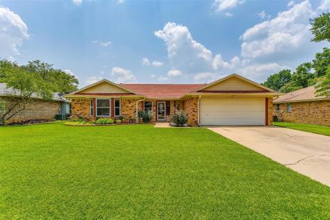 1020 Westminster Lane Mansfield TX 76063
