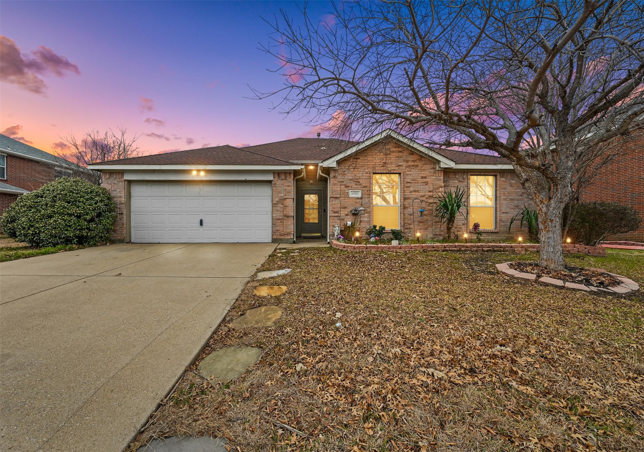 4703 Valleyview Drive Mansfield TX 76063