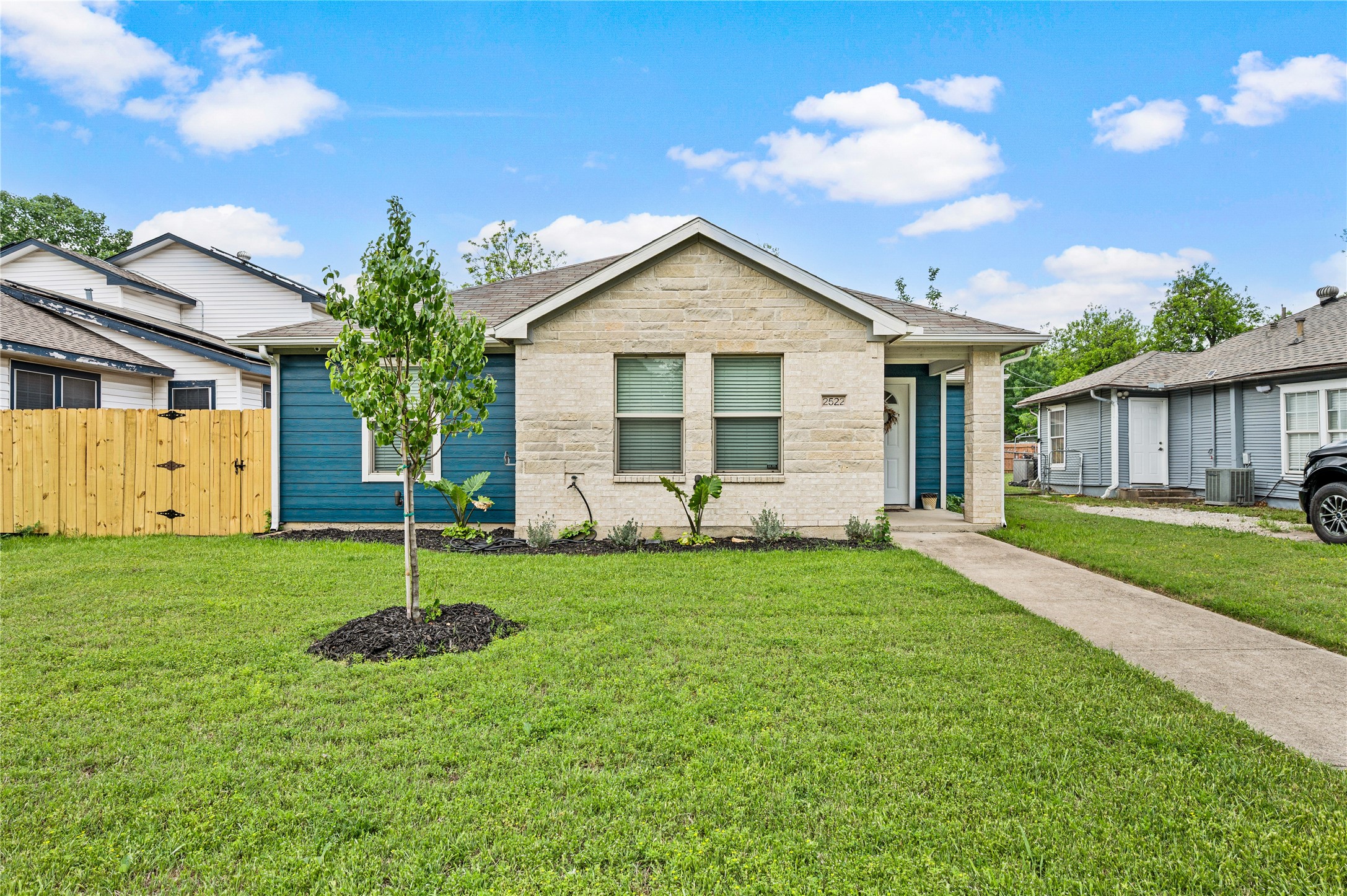2522 Kingston Street Dallas TX 75211