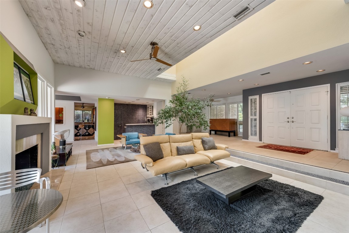 100 Macarthur Court Irving TX 75061