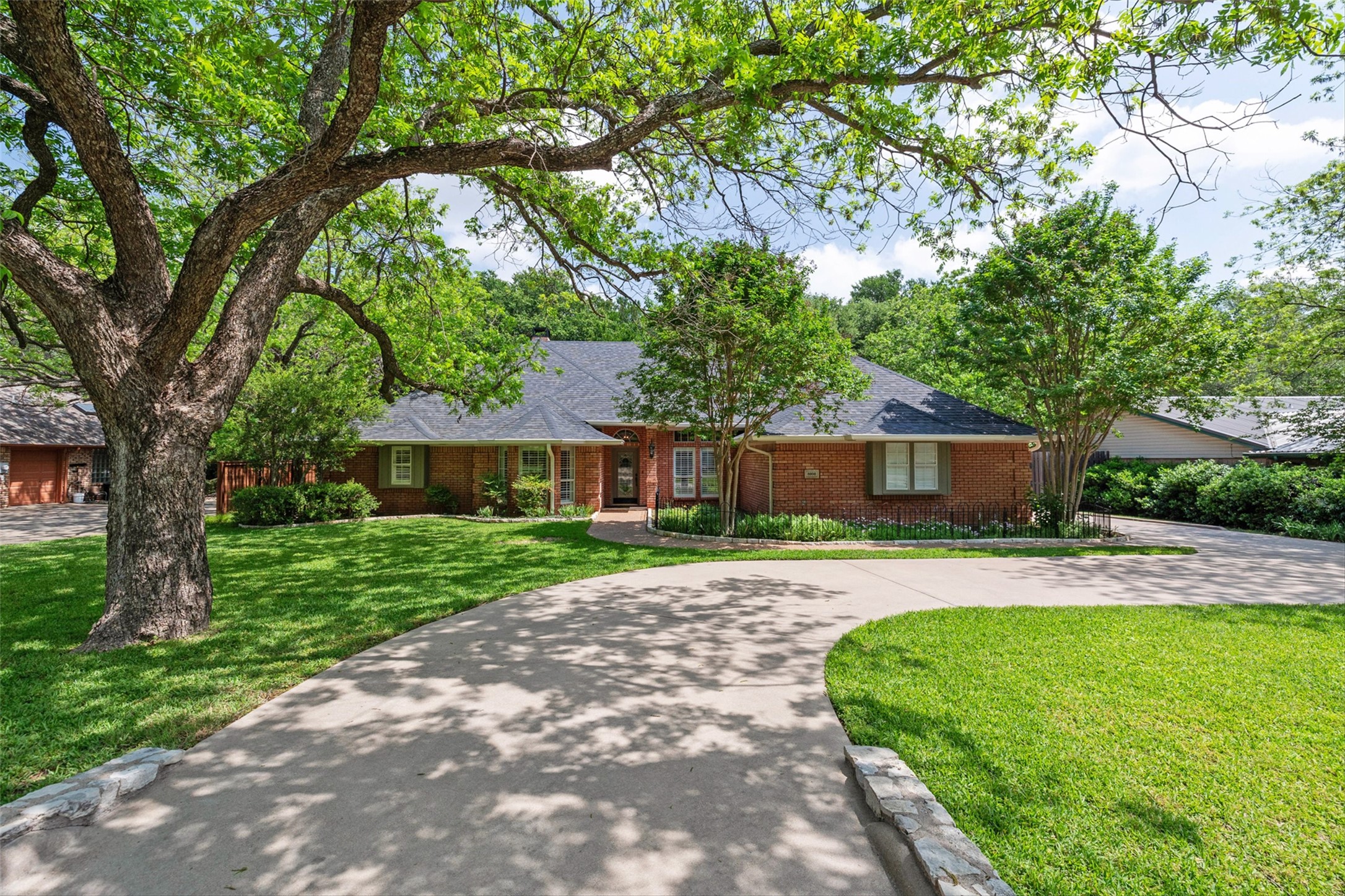 8808 Ravenswood Road Granbury TX 76049