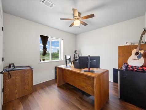 106 Edith Street Bowie TX 76230