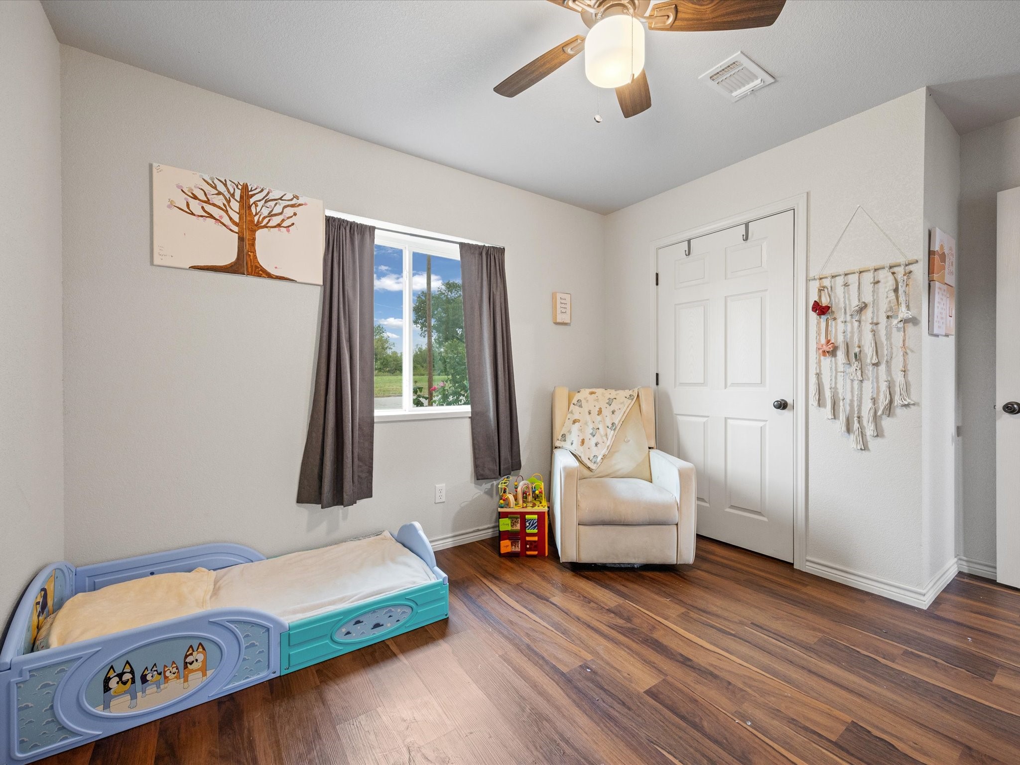 106 Edith Street Bowie TX 76230