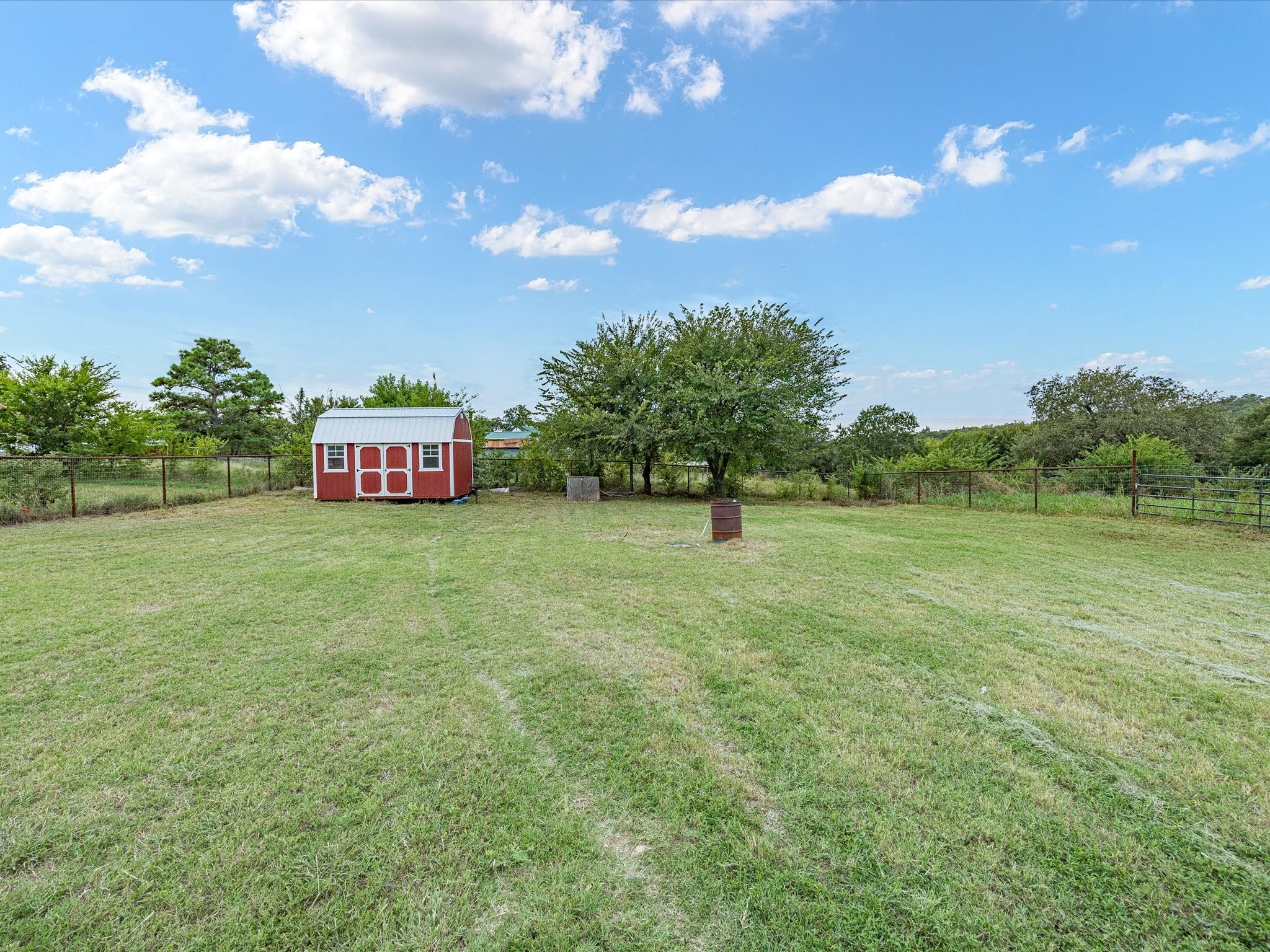 106 Edith Street Bowie TX 76230