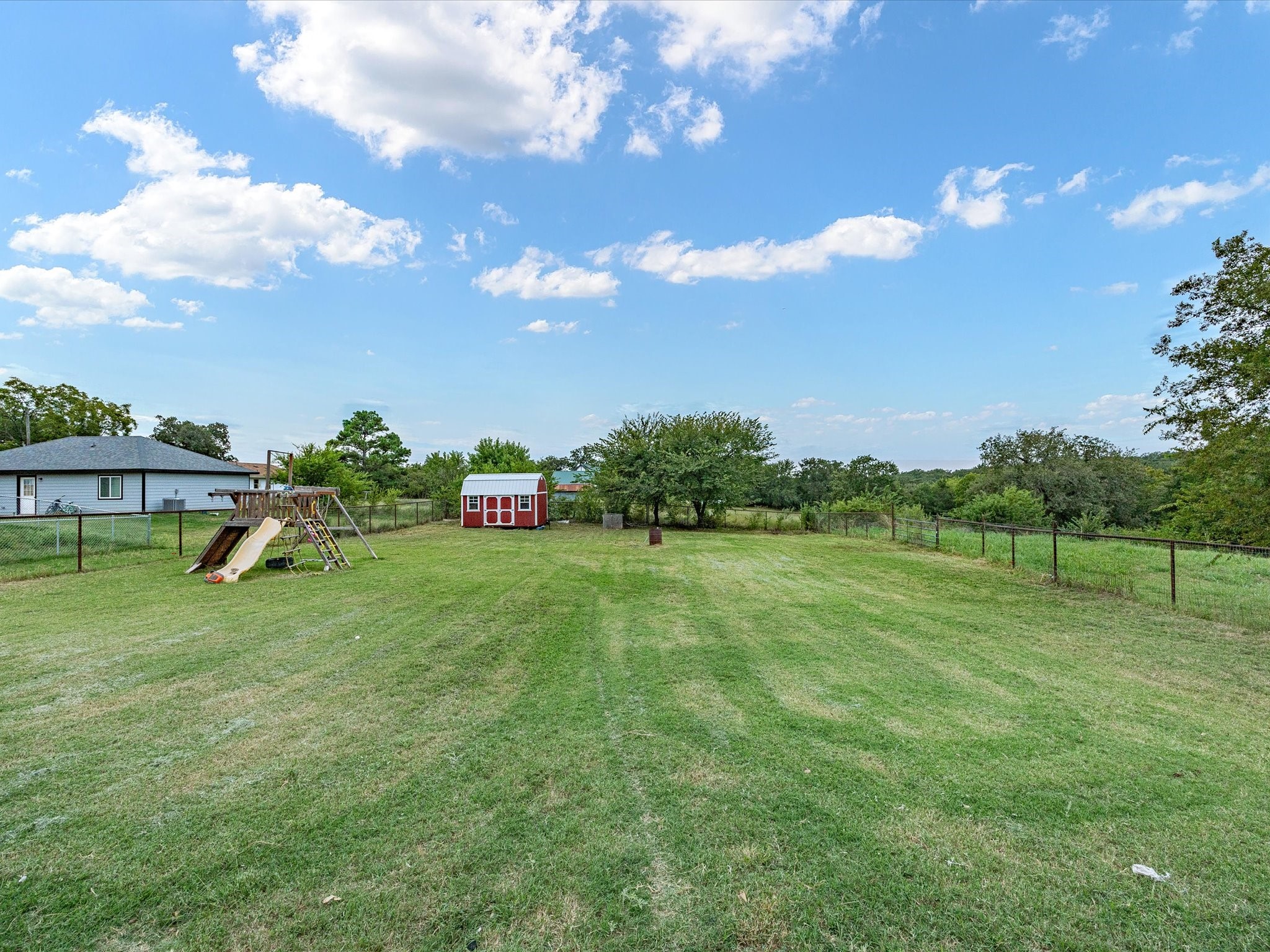 106 Edith Street Bowie TX 76230