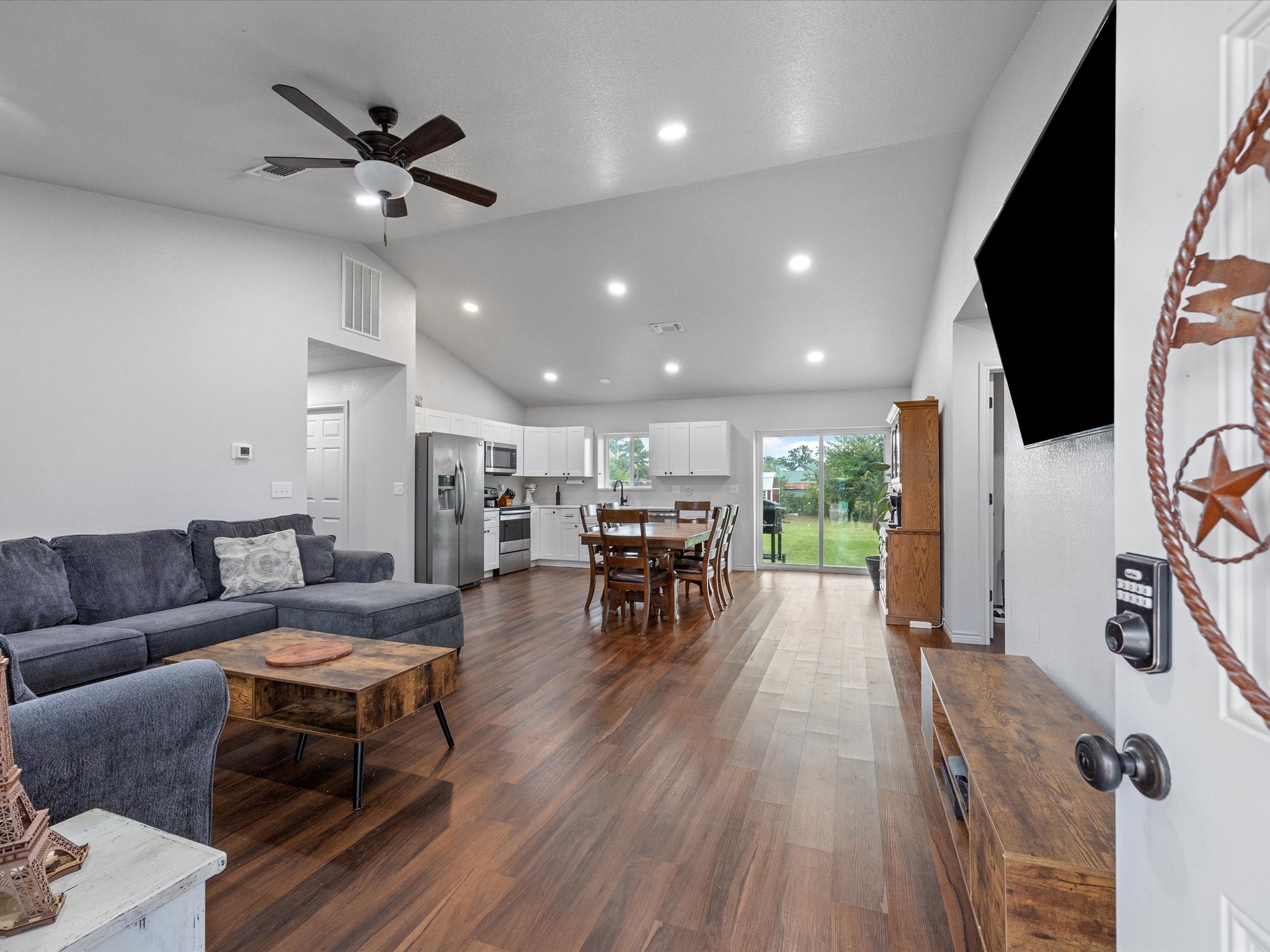 106 Edith Street Bowie TX 76230