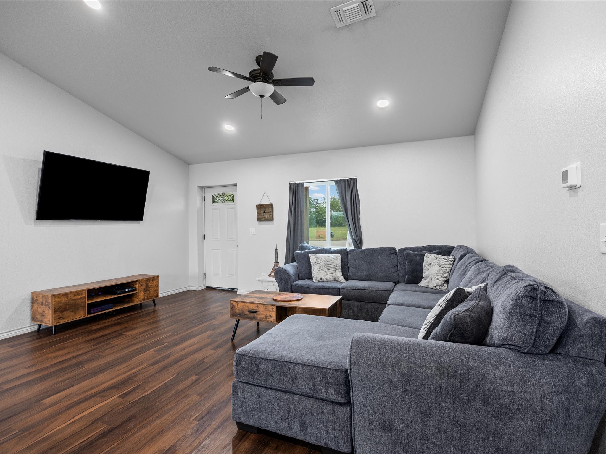106 Edith Street Bowie TX 76230