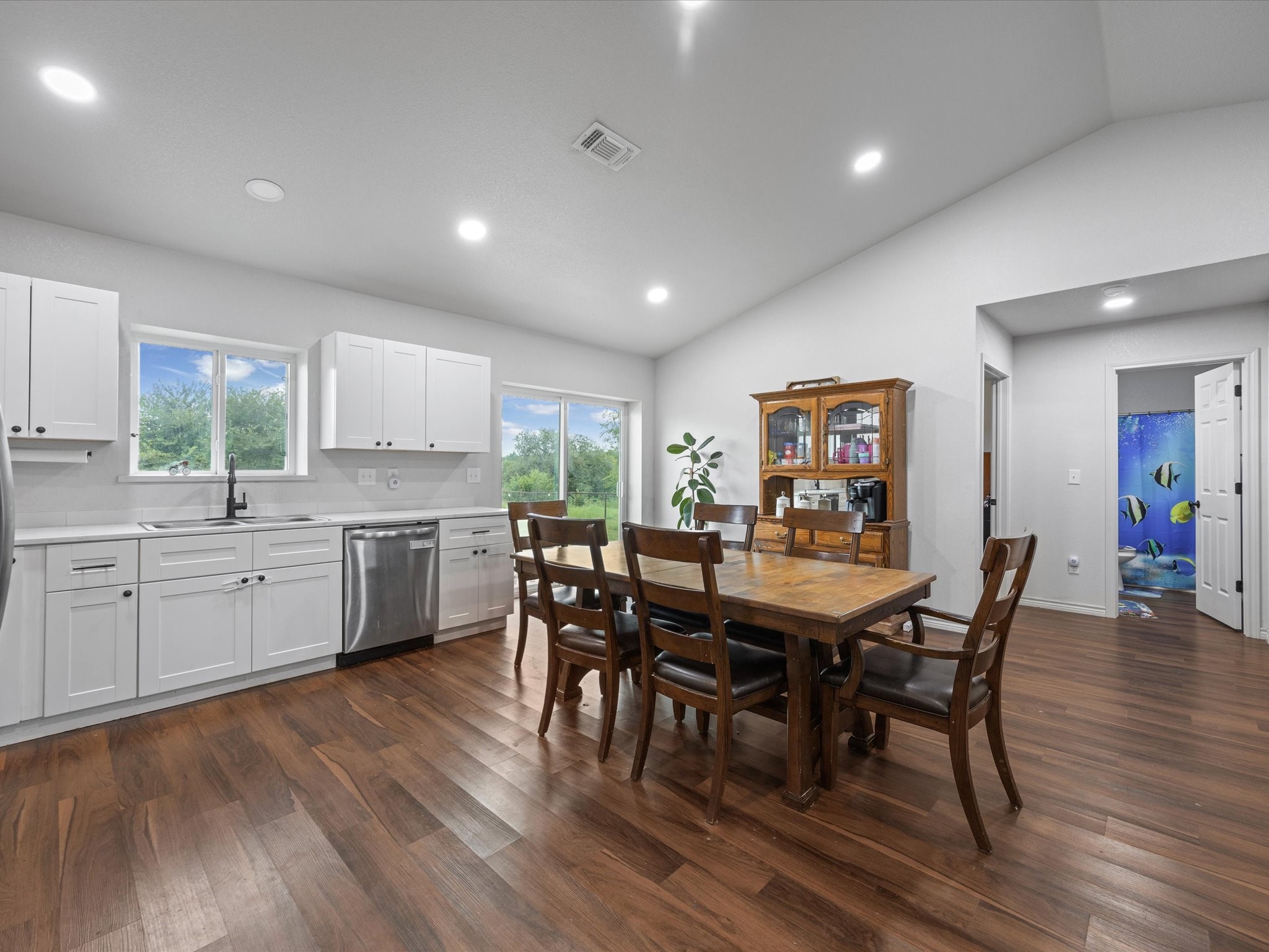 106 Edith Street Bowie TX 76230