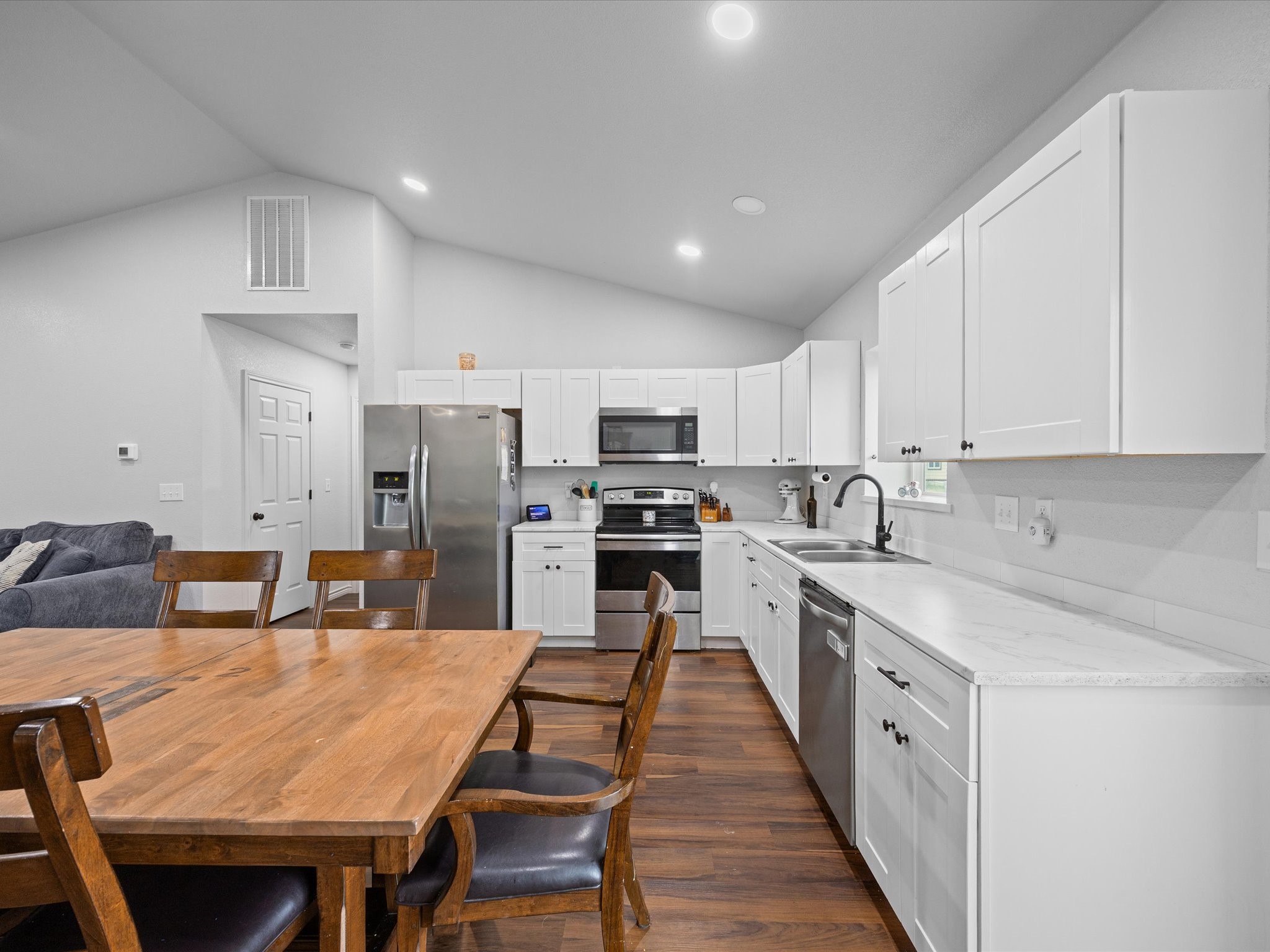 106 Edith Street Bowie TX 76230