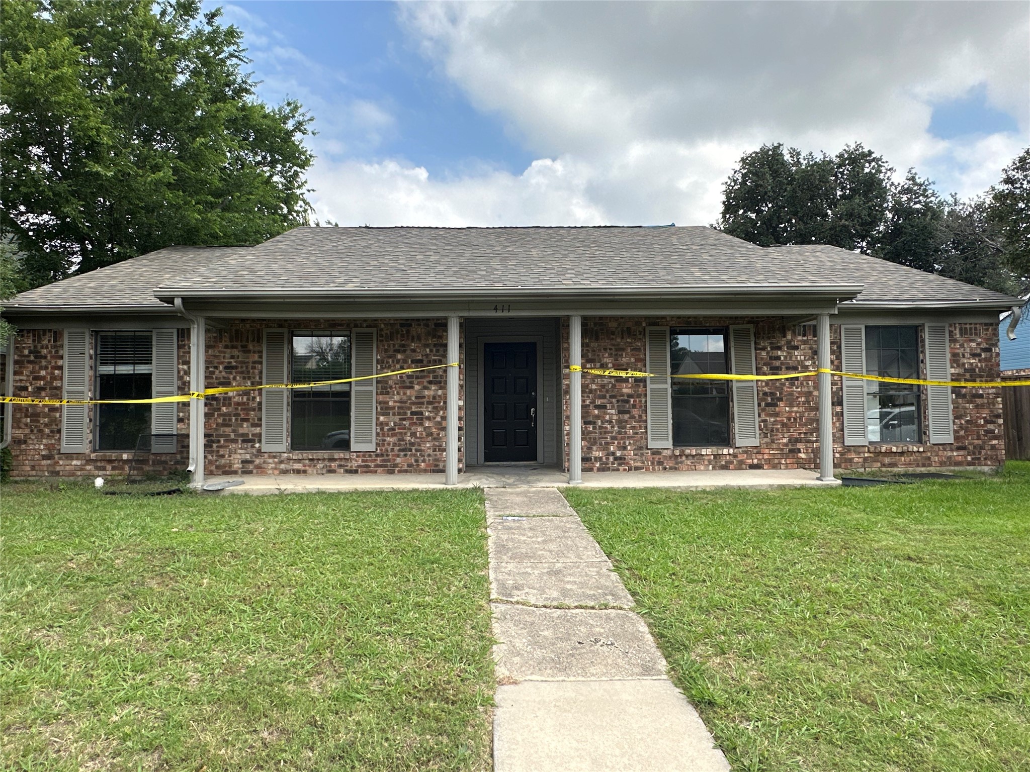 411 Creekmeadow Lane Lewisville TX 75067
