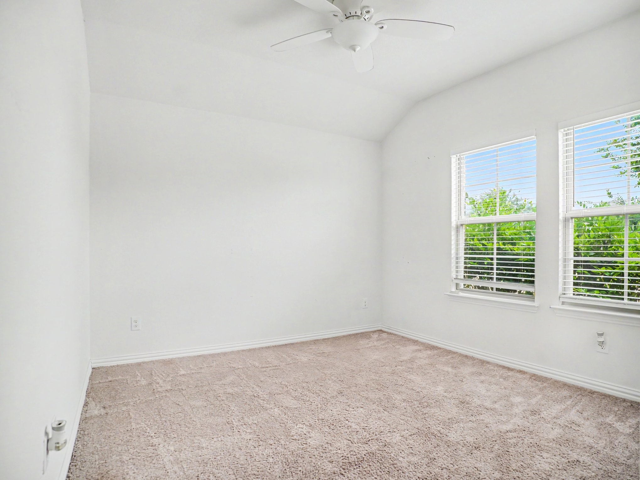 2205 Kingfisher Street Crandall TX 75114