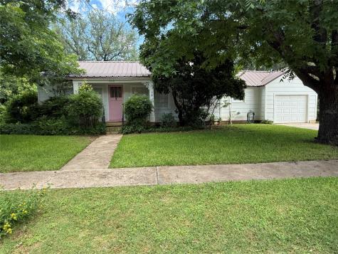 1106 Morris Street Brownwood TX 76801