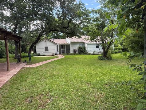 1106 Morris Street Brownwood TX 76801