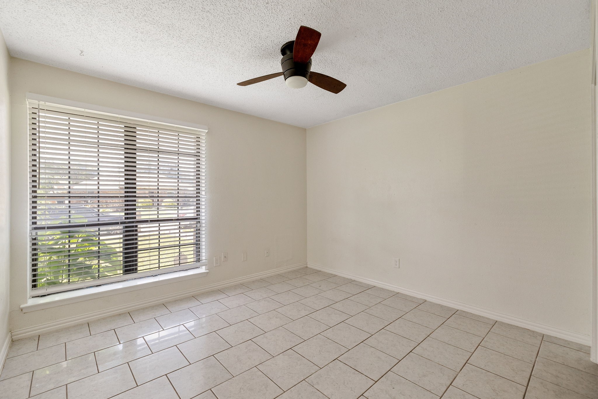 1865 Juniper Lane Lewisville TX 75077