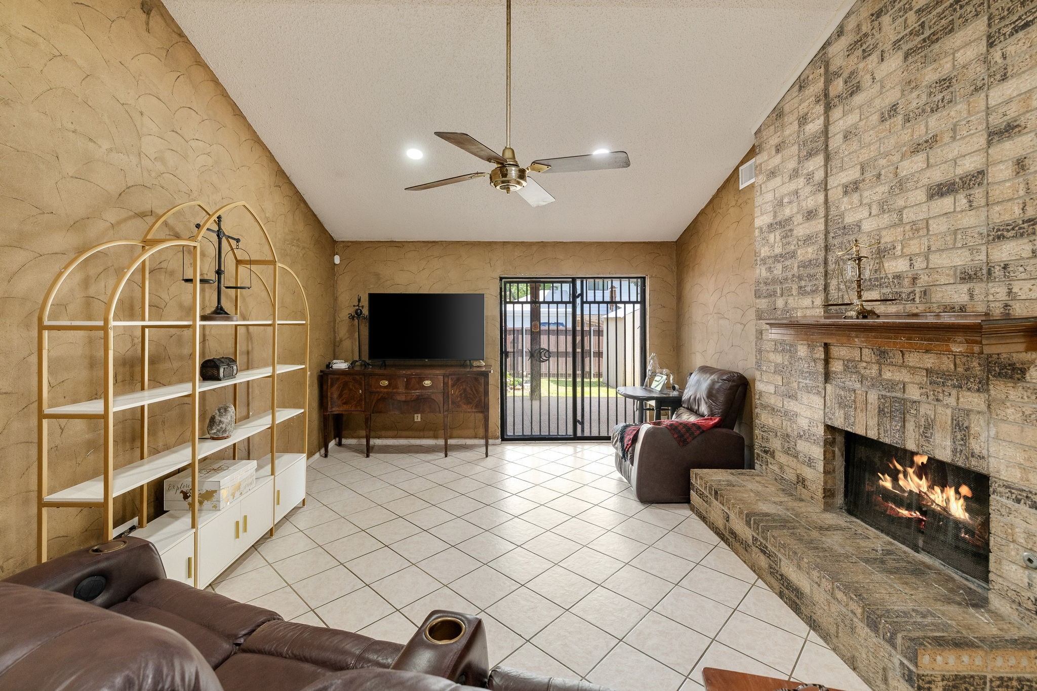 1865 Juniper Lane Lewisville TX 75077