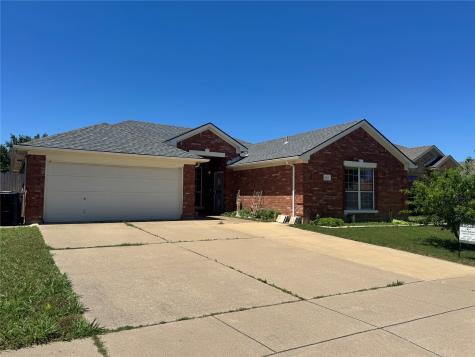 1621 Loveland Drive Arlington TX 76018