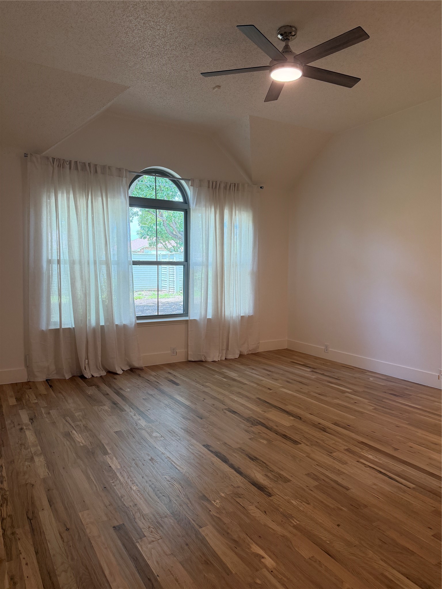 4527 Wescott Drive Grand Prairie TX 75052