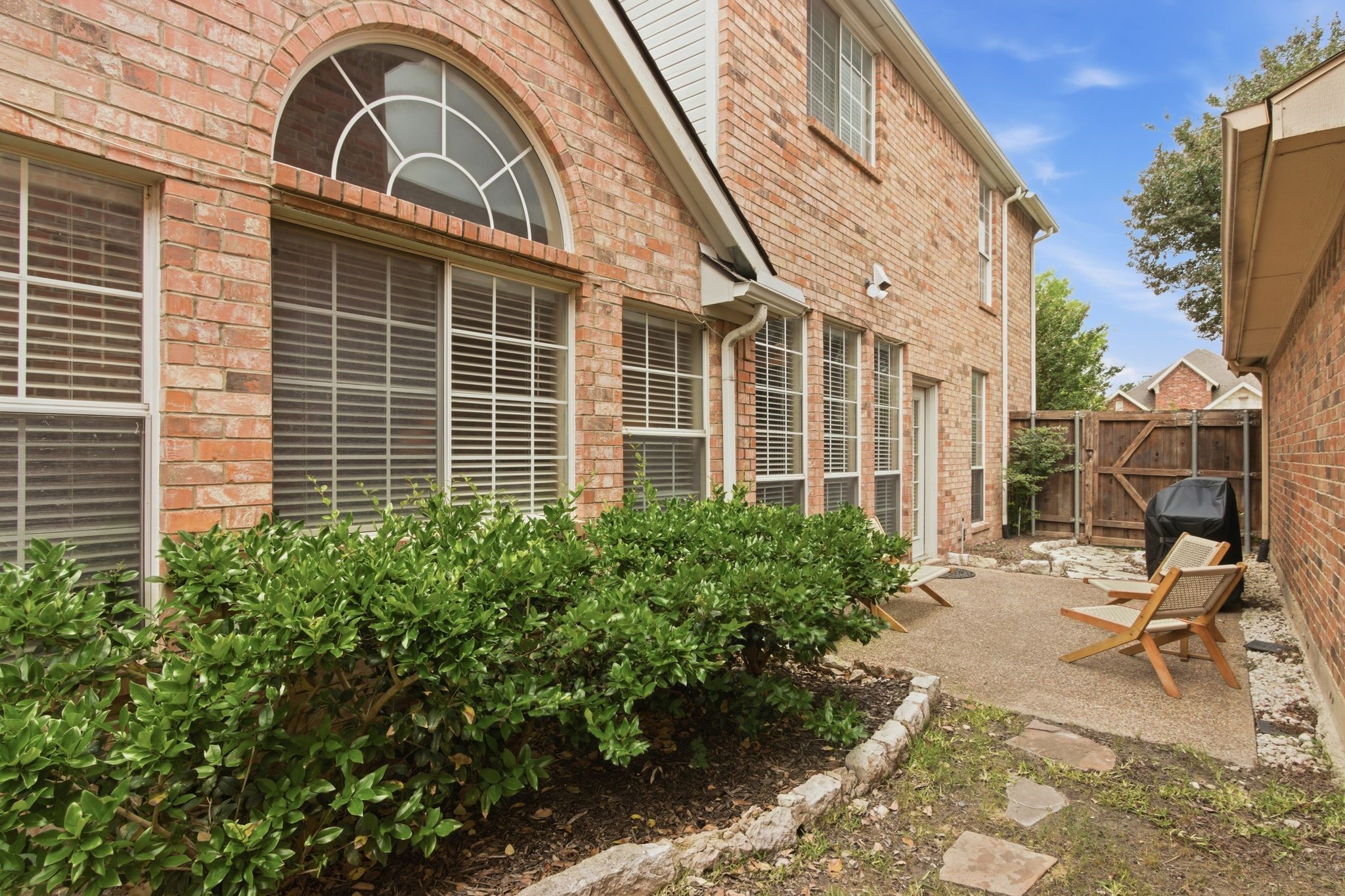 8644 Forest Glen Drive Irving TX 75063