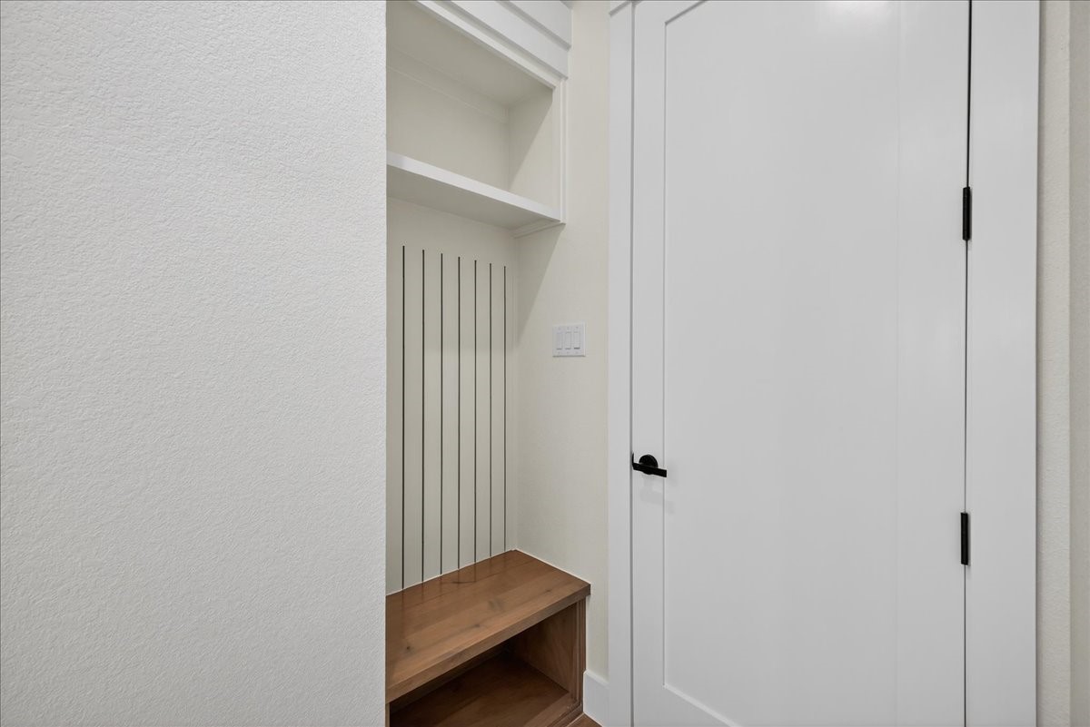 1004 Arbor Vista Azle TX 76020