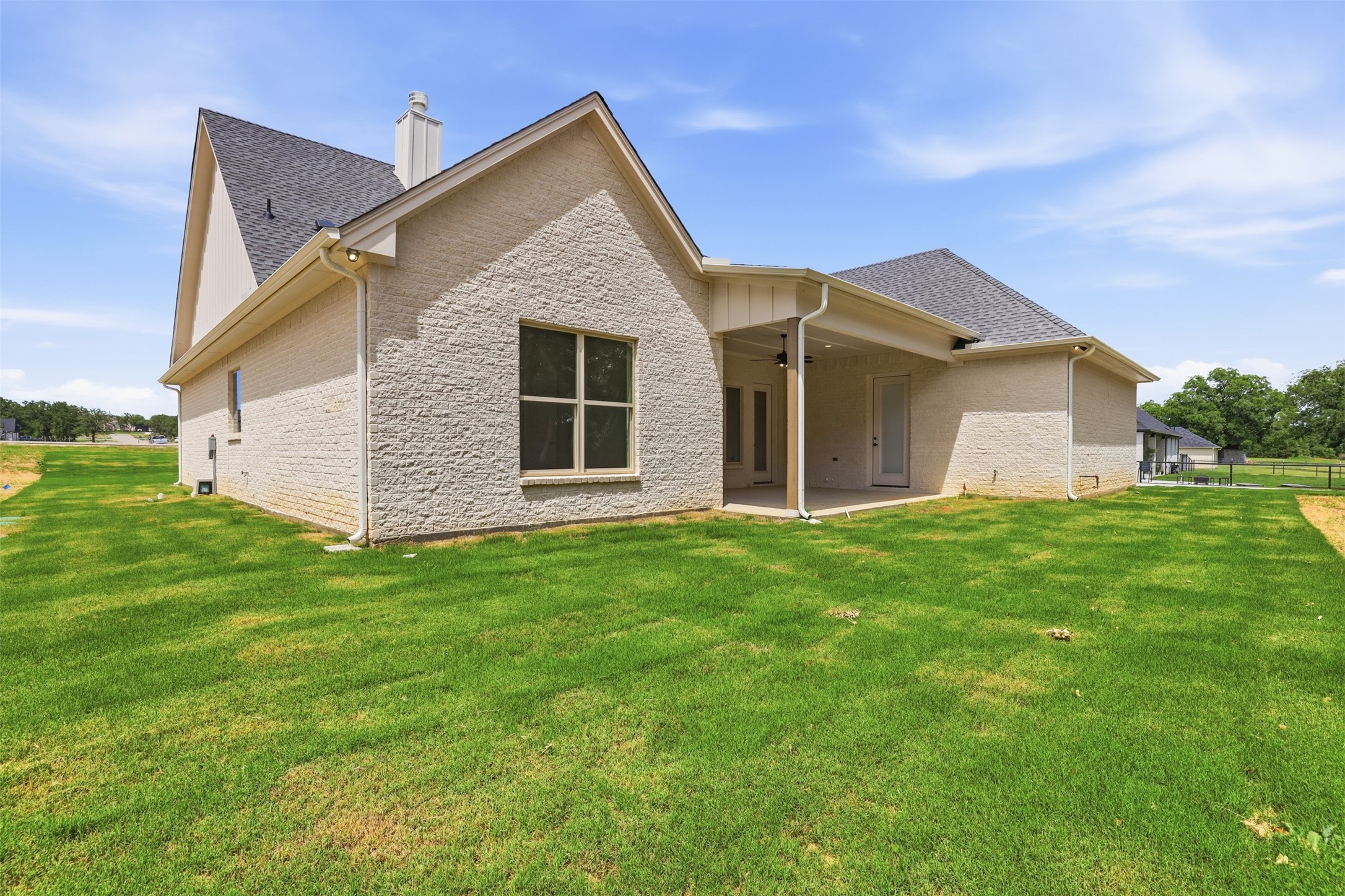 1004 Arbor Vista Azle TX 76020