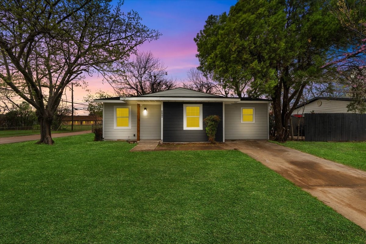 3744 S Hughes Avenue Fort Worth TX 76119