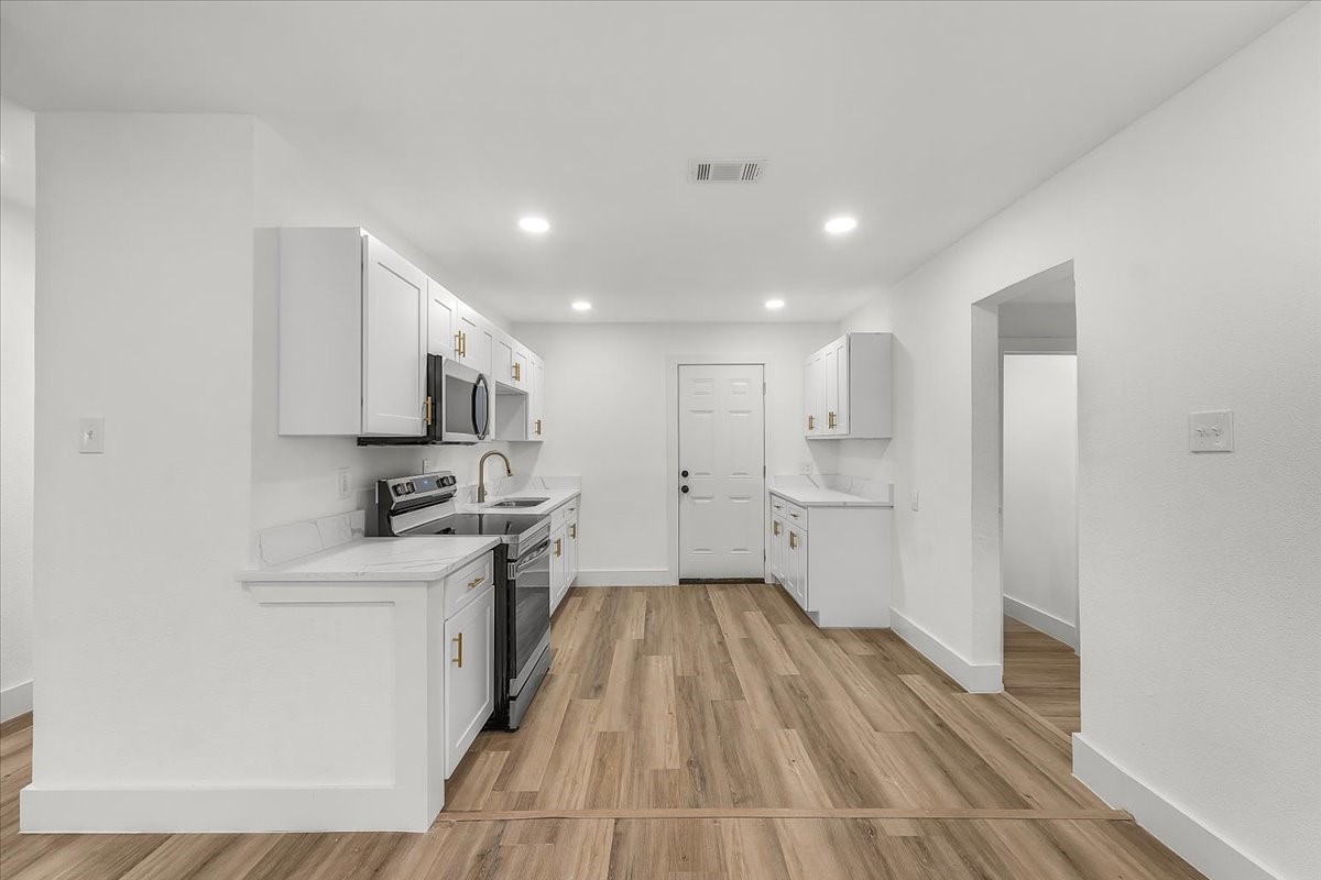 3744 S Hughes Avenue Fort Worth TX 76119