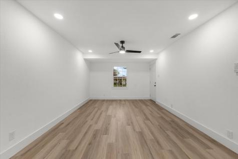 3744 S Hughes Avenue Fort Worth TX 76119