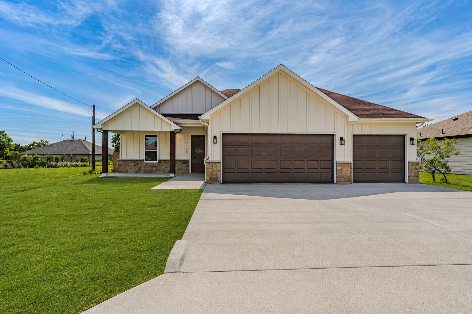 5519 Belaire Circle Granbury TX 76048