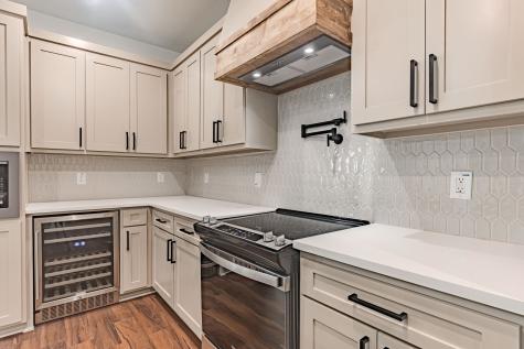 5519 Belaire Circle Granbury TX 76048