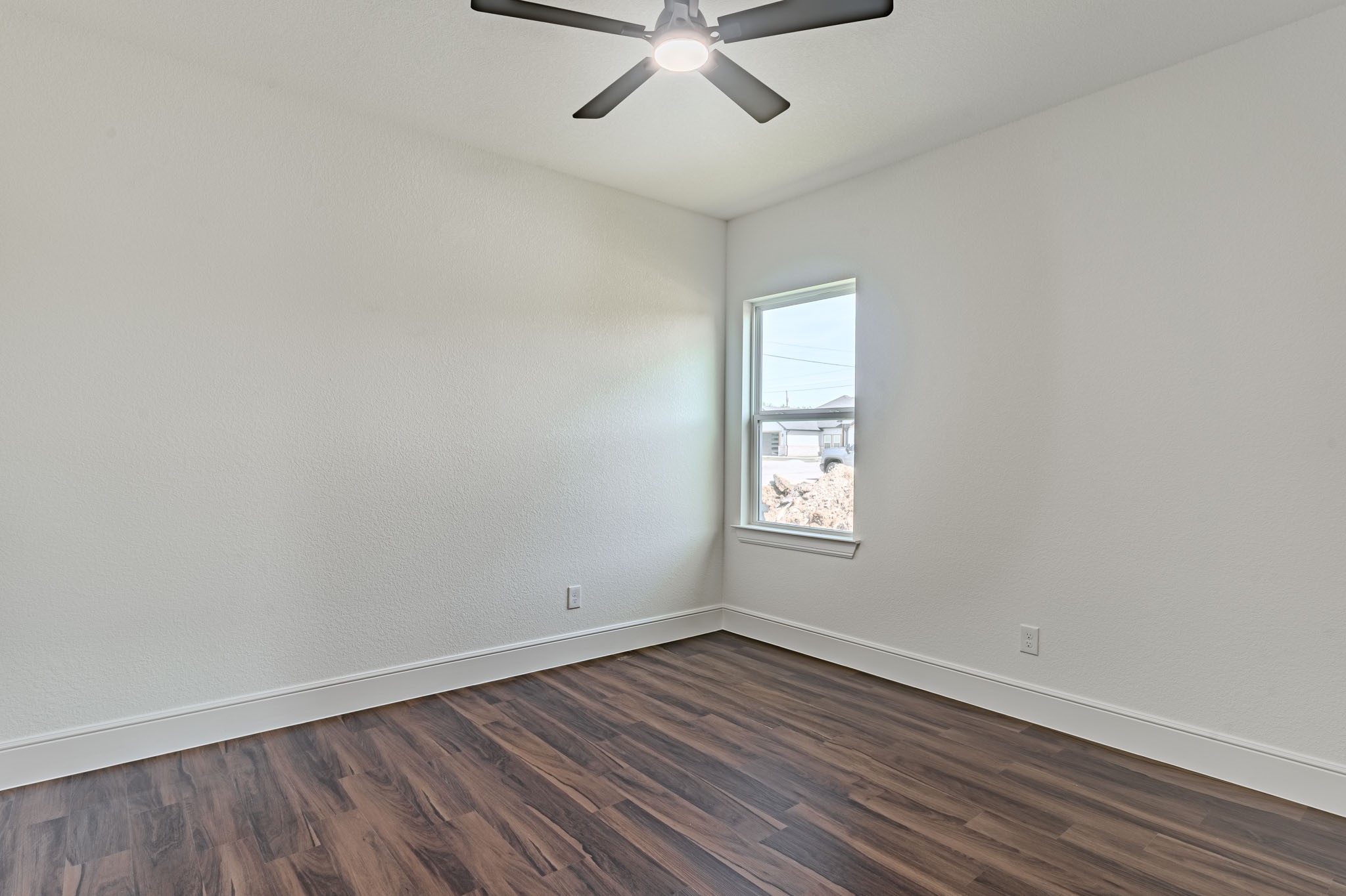 5519 Belaire Circle Granbury TX 76048