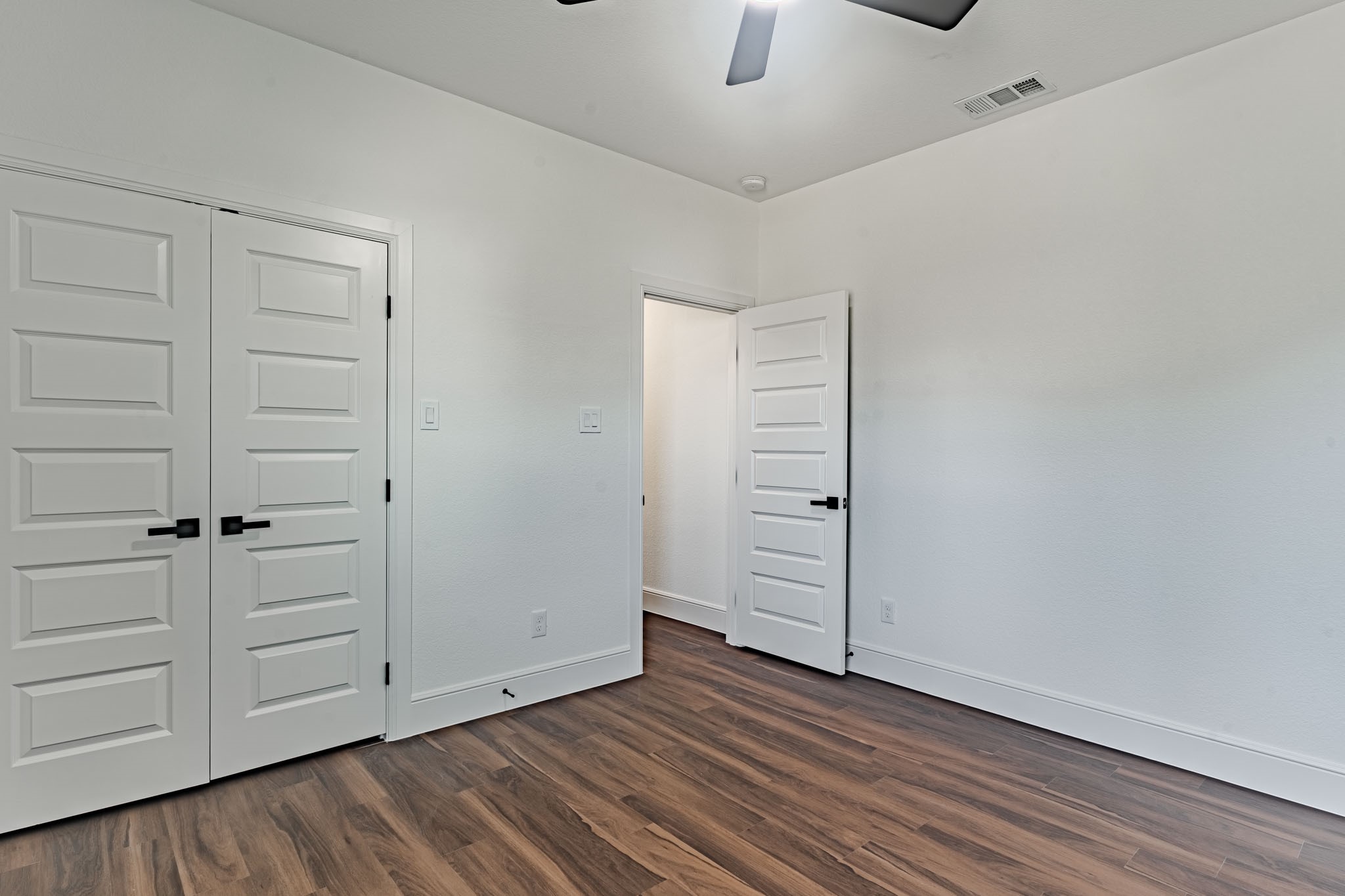 5519 Belaire Circle Granbury TX 76048
