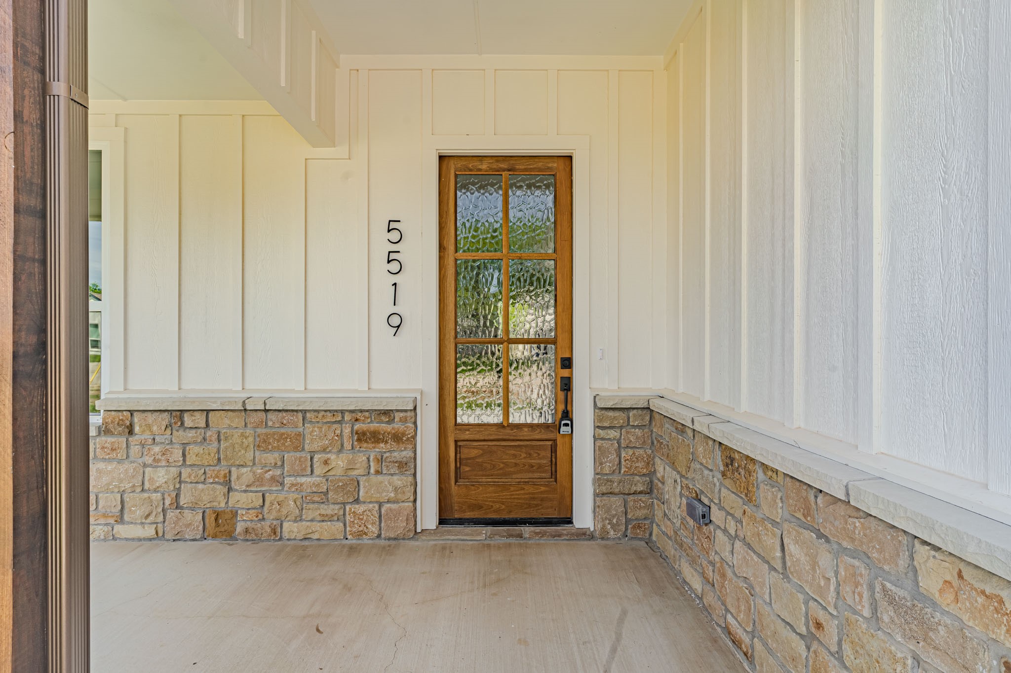 5519 Belaire Circle Granbury TX 76048