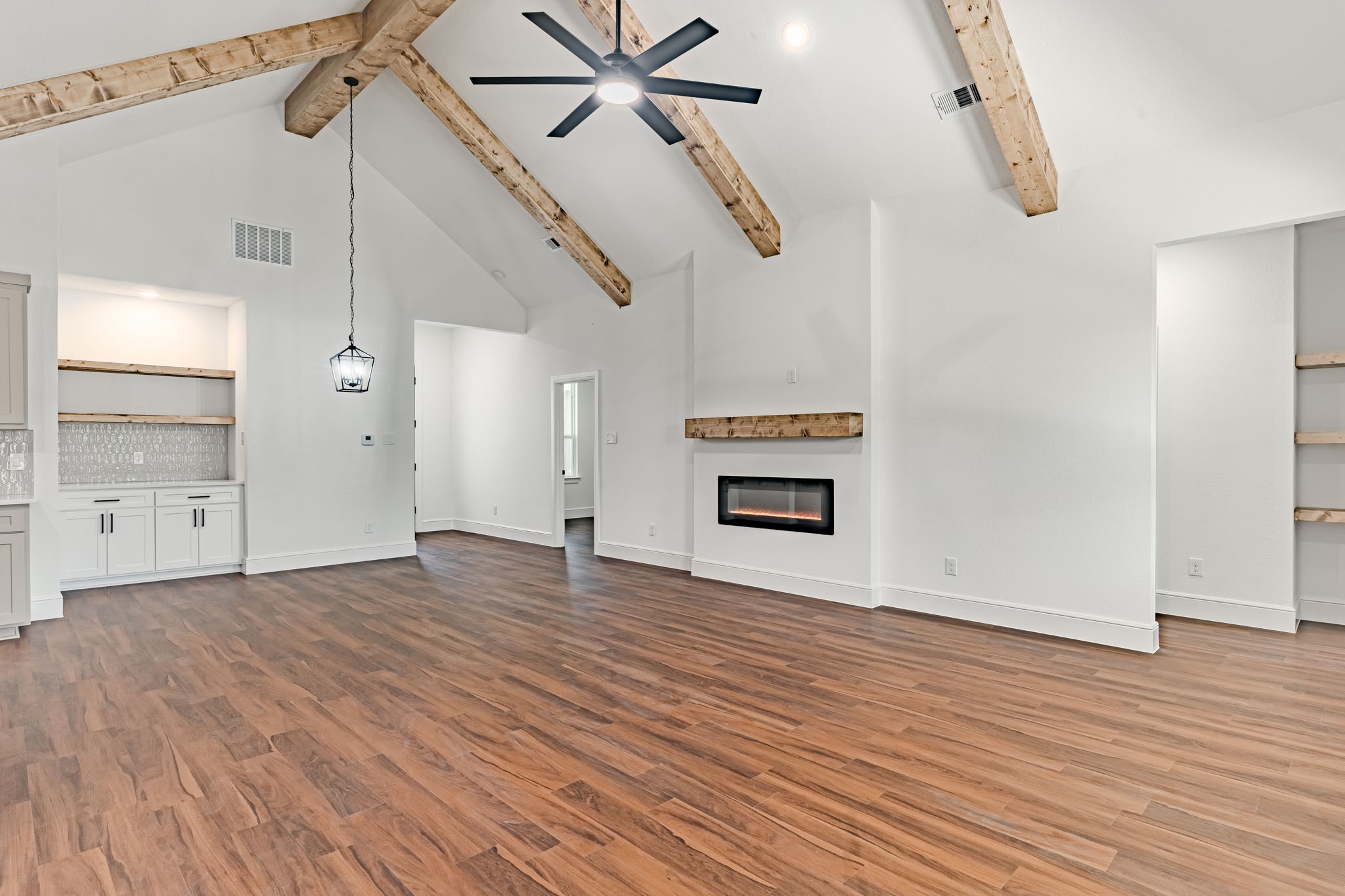 5519 Belaire Circle Granbury TX 76048
