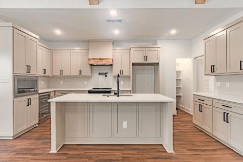 5519 Belaire Circle Granbury TX 76048