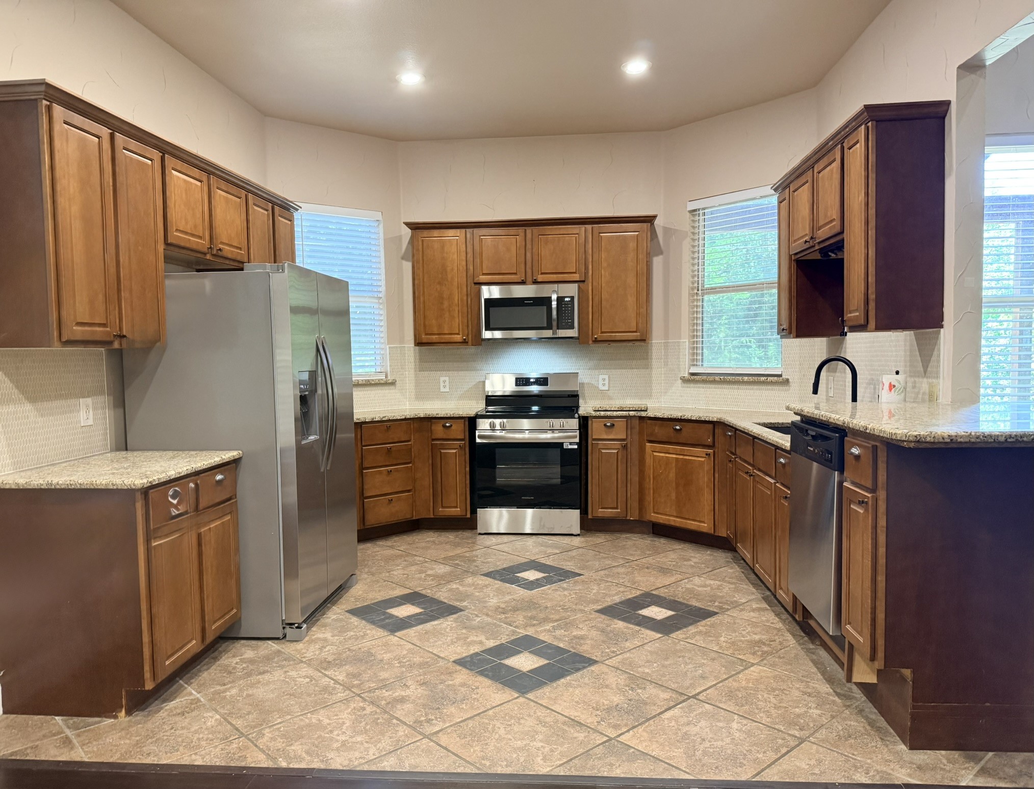 305 Twin Lakes Drive Waxahachie TX 75165