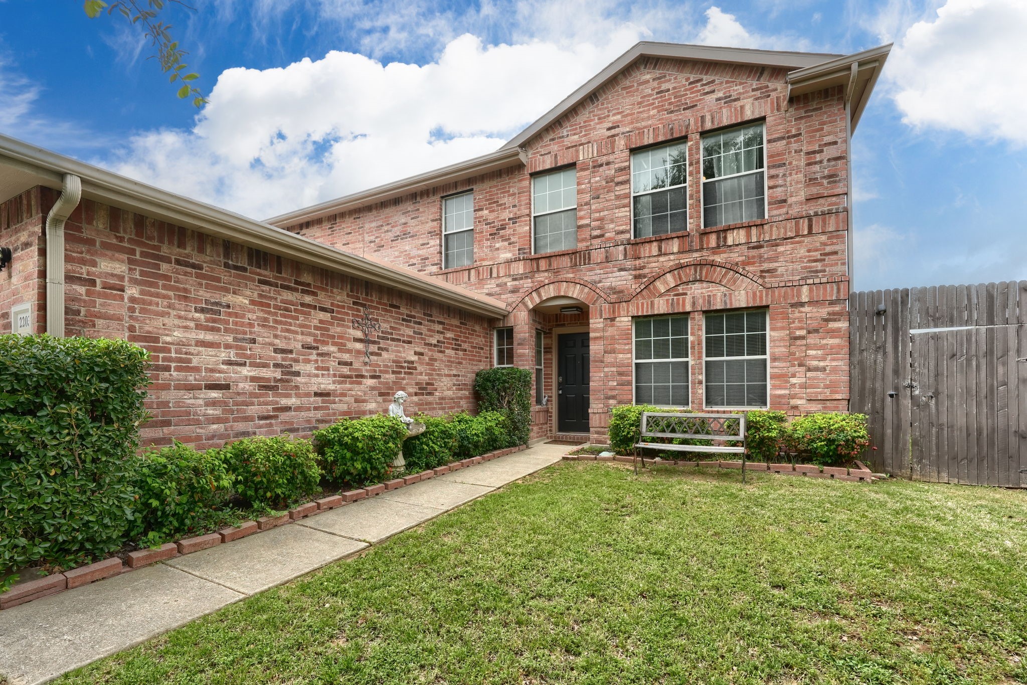 2203 Wagon Wheel Trail Corinth TX 76208