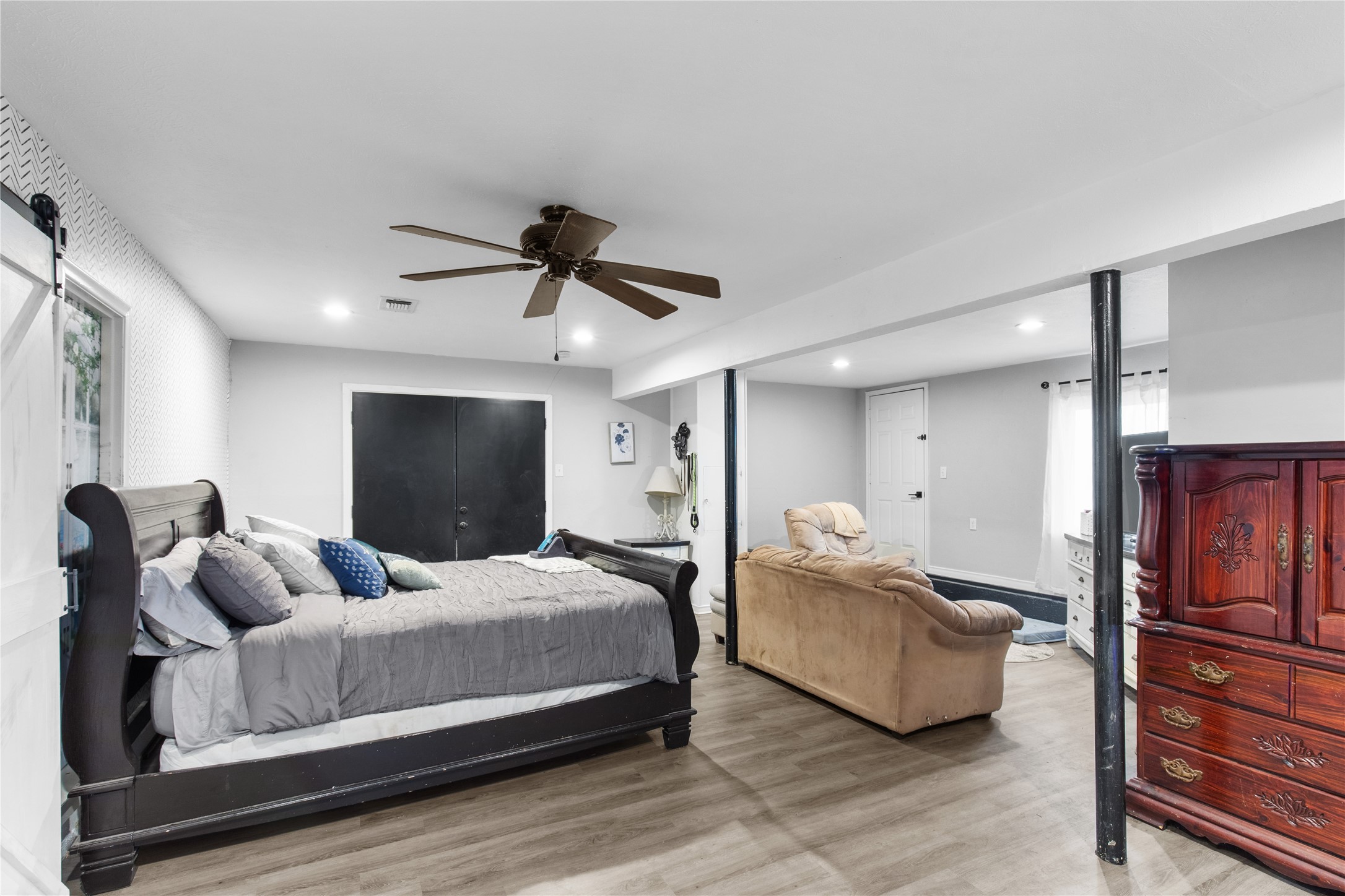 325 Arapaho E Sherman TX 75092