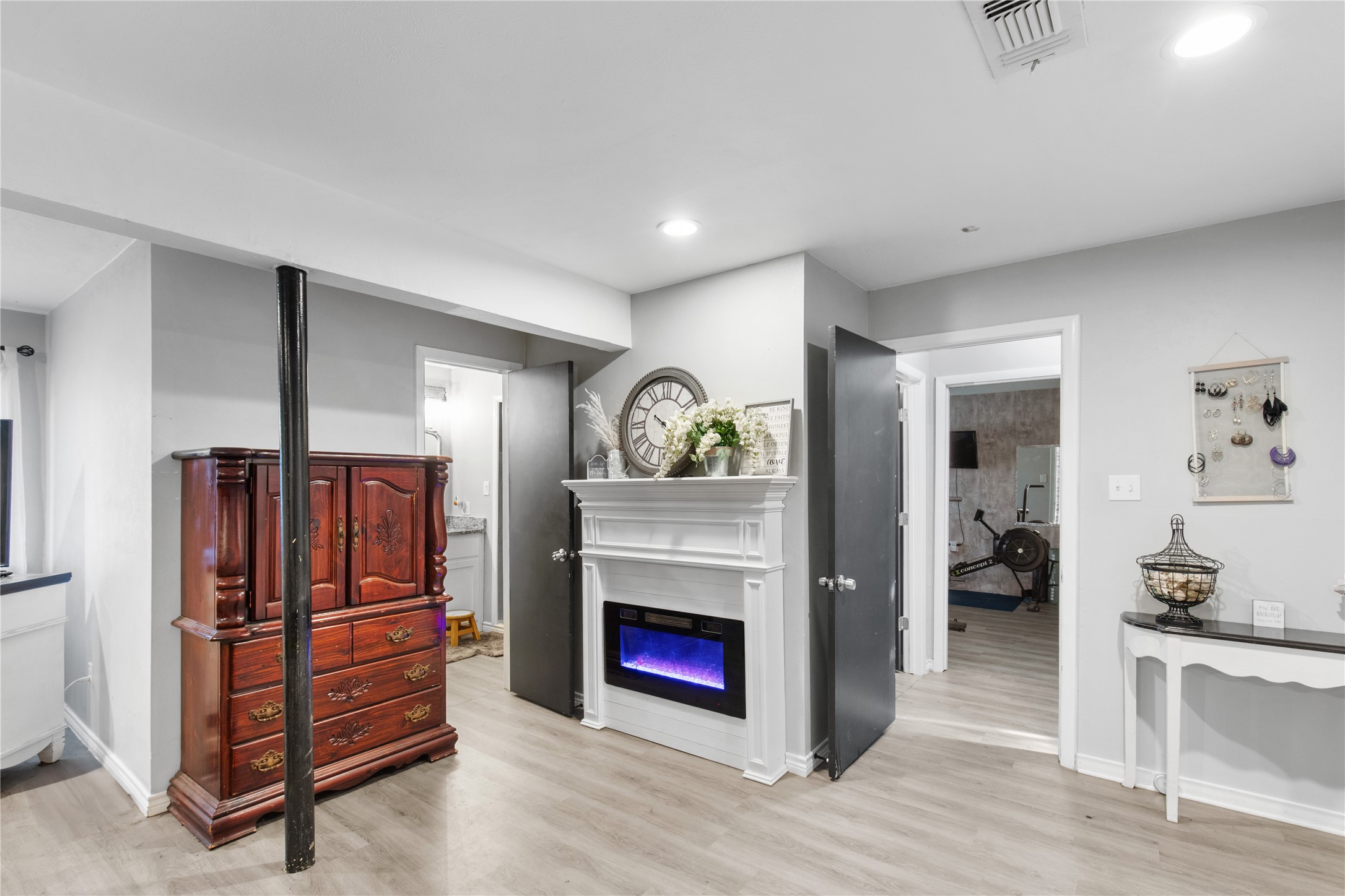 325 Arapaho E Sherman TX 75092