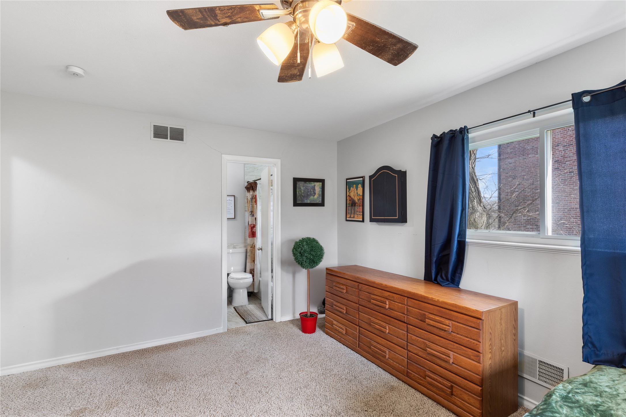 325 Arapaho E Sherman TX 75092