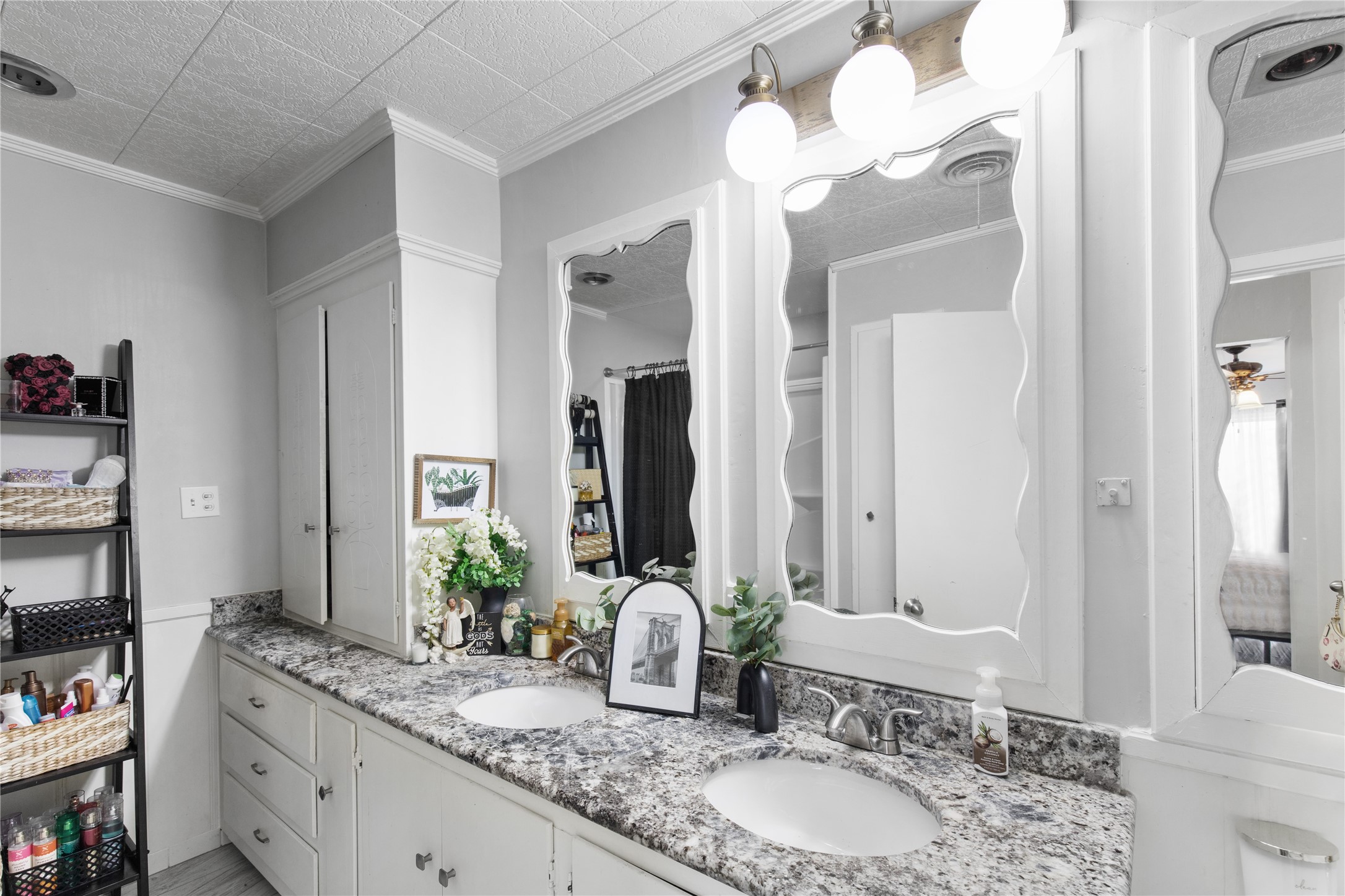 325 Arapaho E Sherman TX 75092