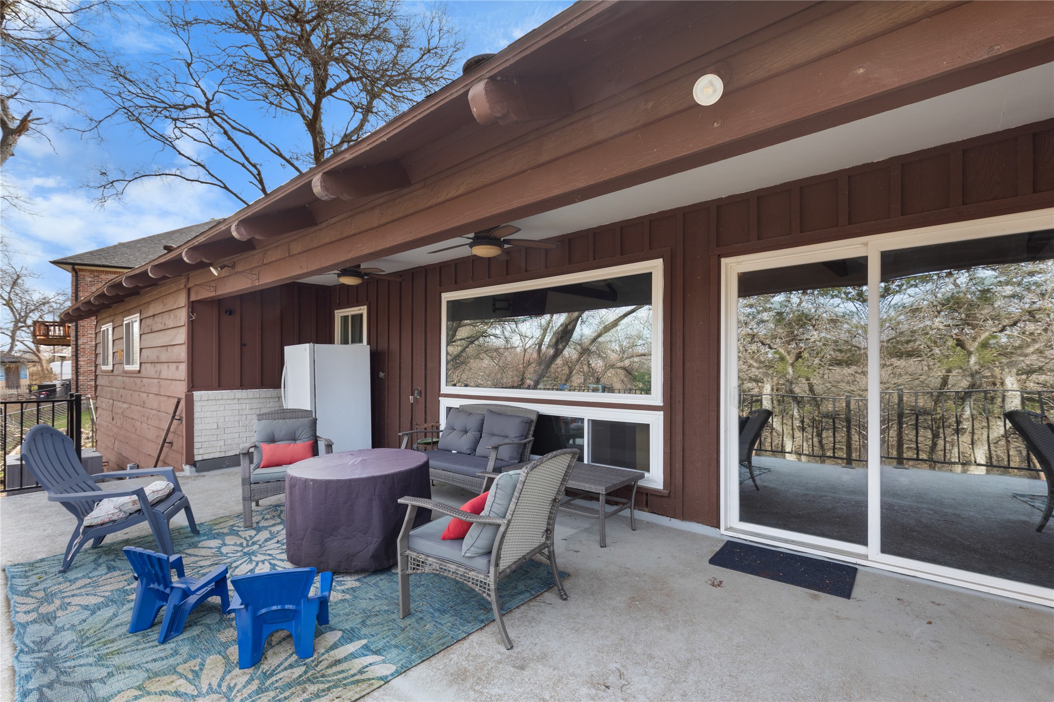 325 Arapaho E Sherman TX 75092