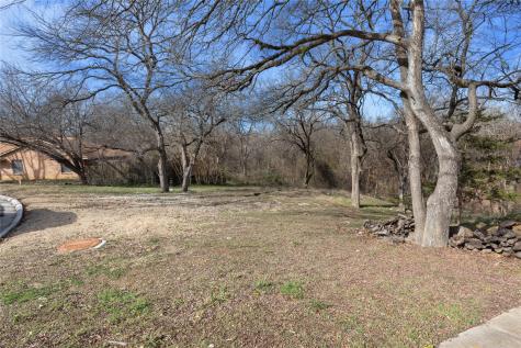 325 Arapaho E Sherman TX 75092