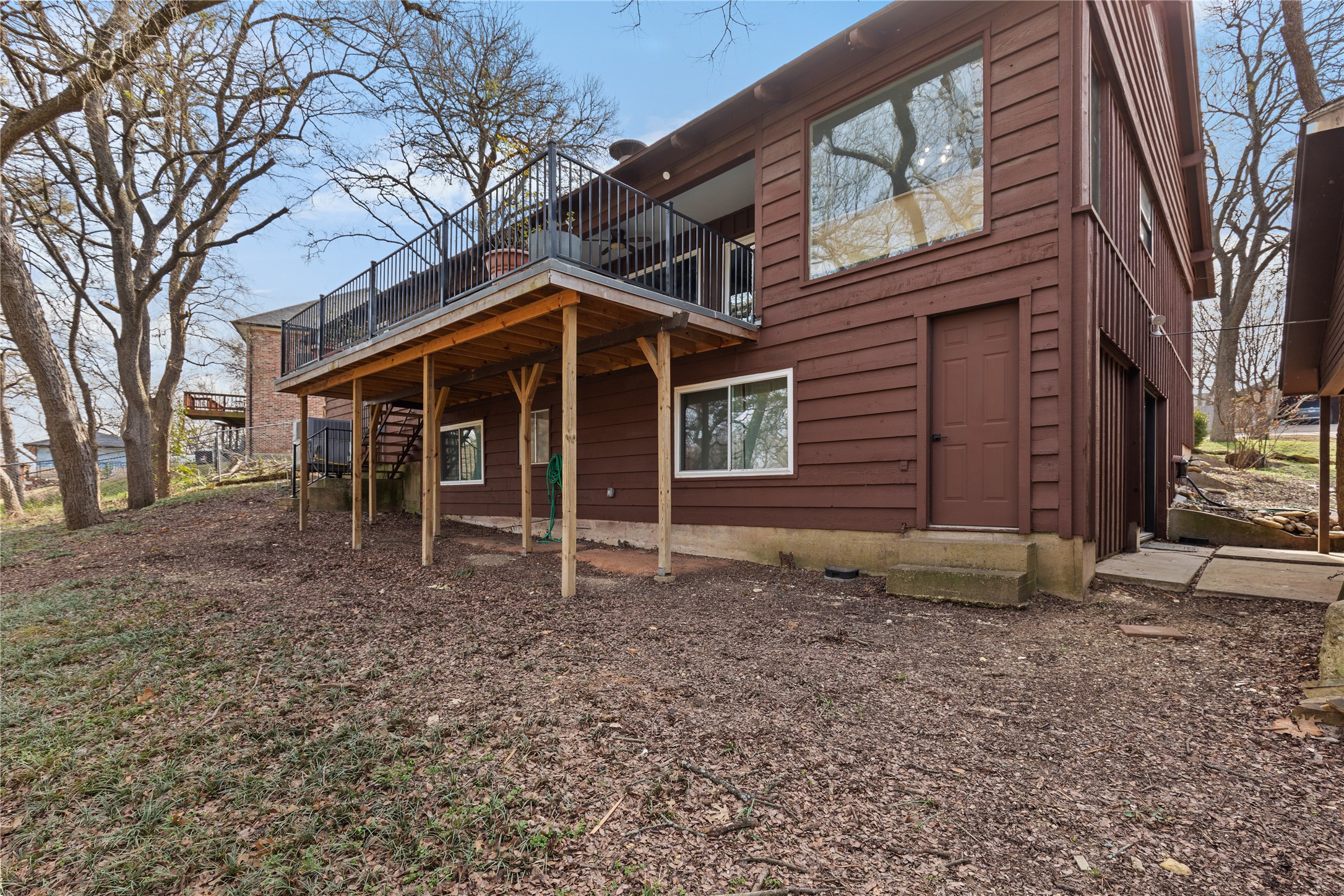 325 Arapaho E Sherman TX 75092