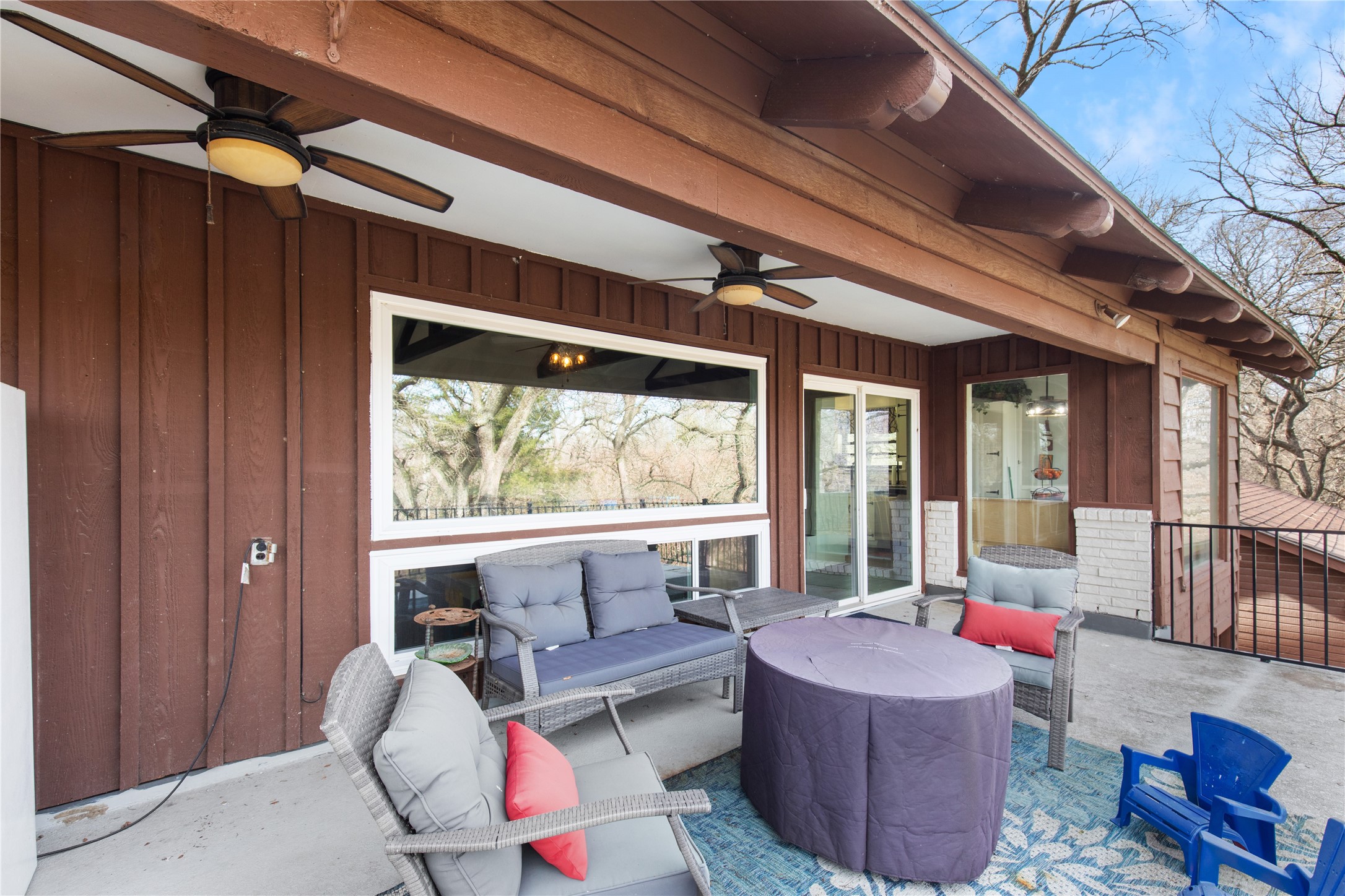 325 Arapaho E Sherman TX 75092