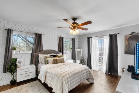 325 Arapaho E Sherman TX 75092