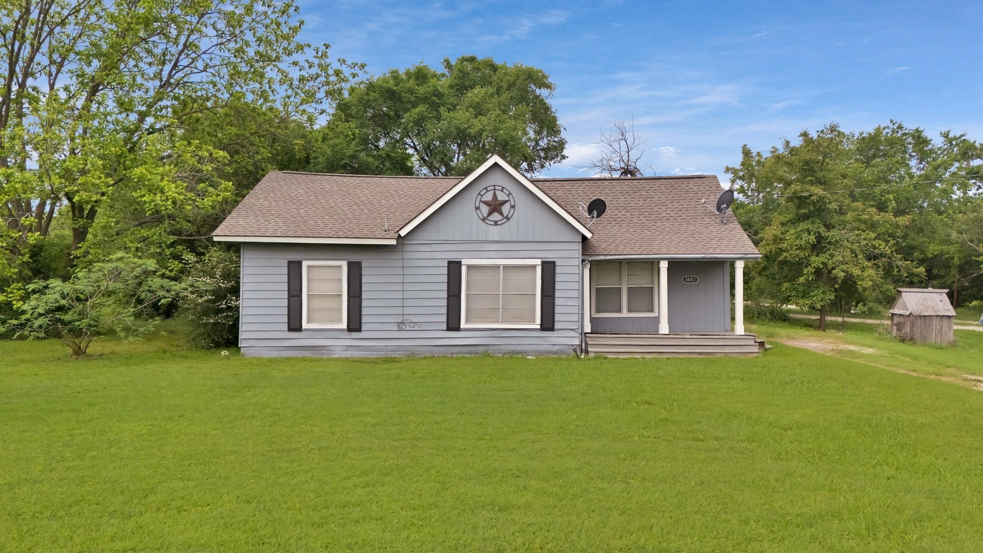 1402 County Road 1030 Corsicana TX 75110